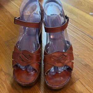 Kinney Vintage 70’s Platform Wood Heel Sandals Shoes Disco Hippie Leather Sz 7.5